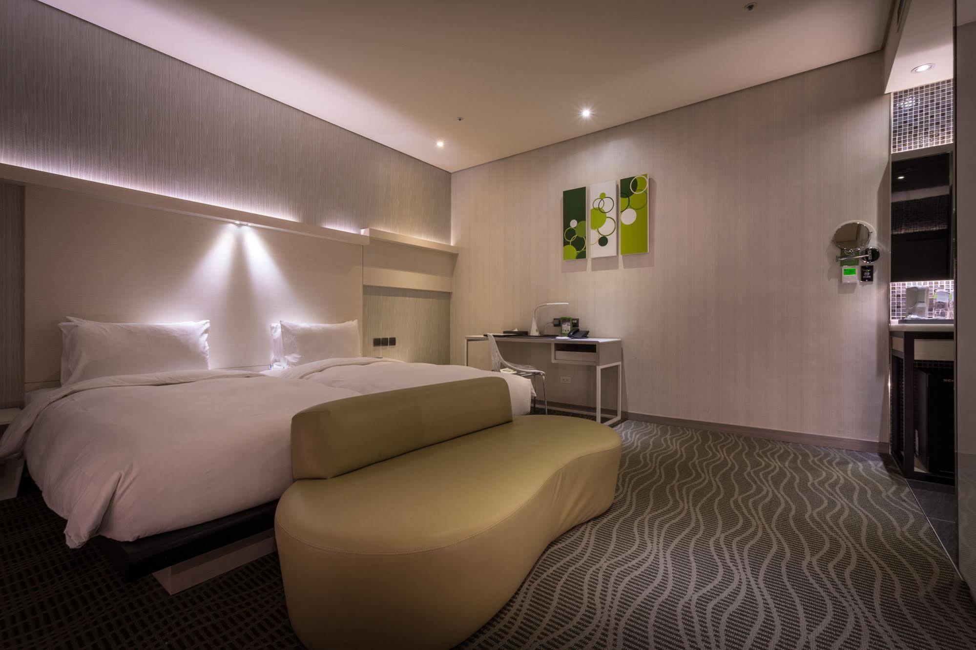Taipei 101 Sparkle Hotel Bagian luar foto